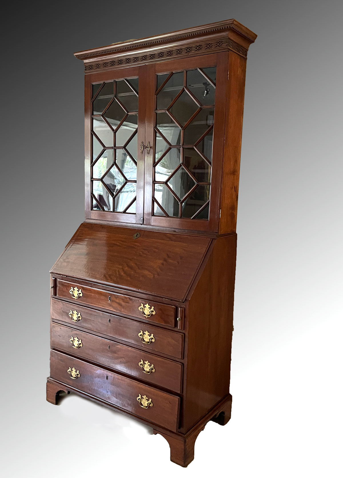 18TH CENTURY AMERICAN MAHOGANY
