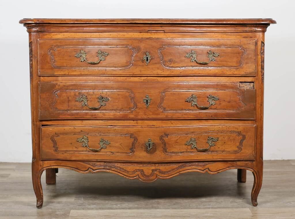 18TH CENTURY FRENCH PROVINCIAL
