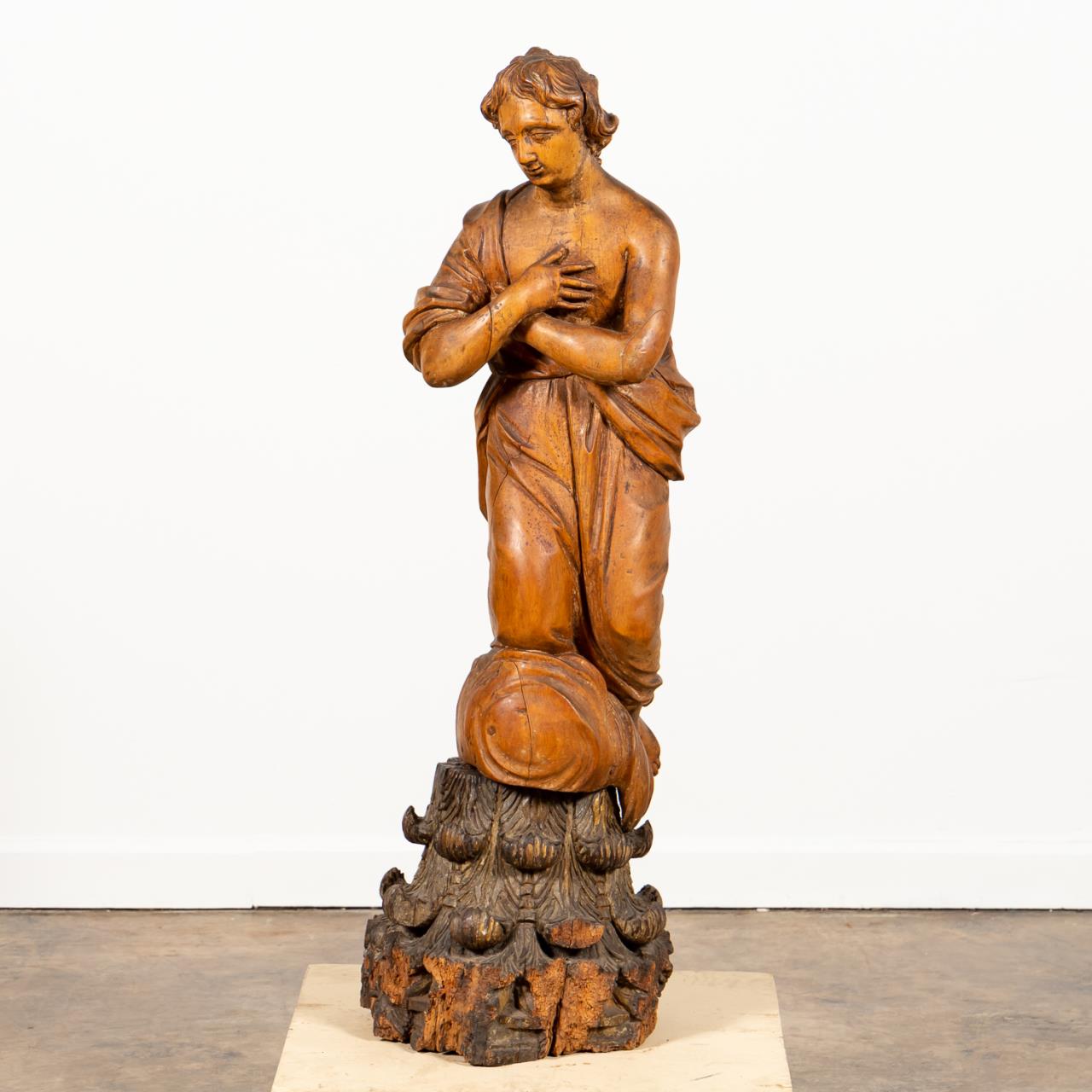 18TH CENTURY LARGE CARVED RELIGIOUS