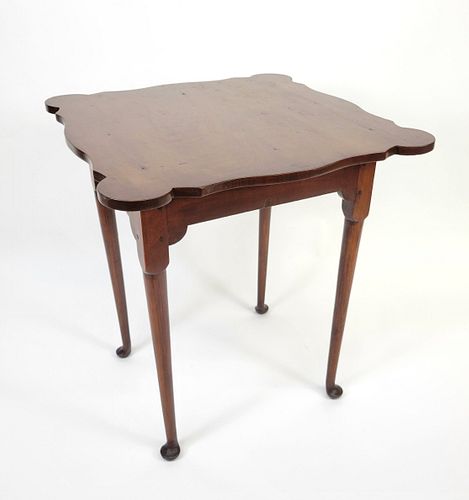 18TH CENTURY NEW ENGLAND QUEEN ANNE