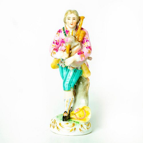 18TH CENTURY SEVRES PORCELAIN