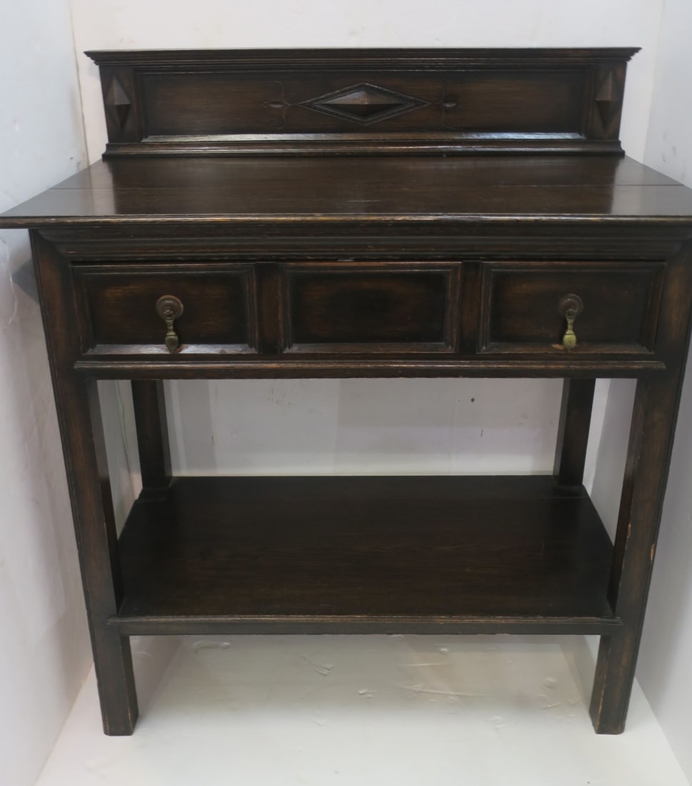 18TH CENTURY SMALL SERVER WITH