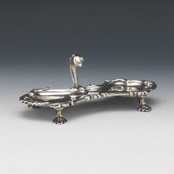 18TH CENTURY STERLING SNUFFER TRAY