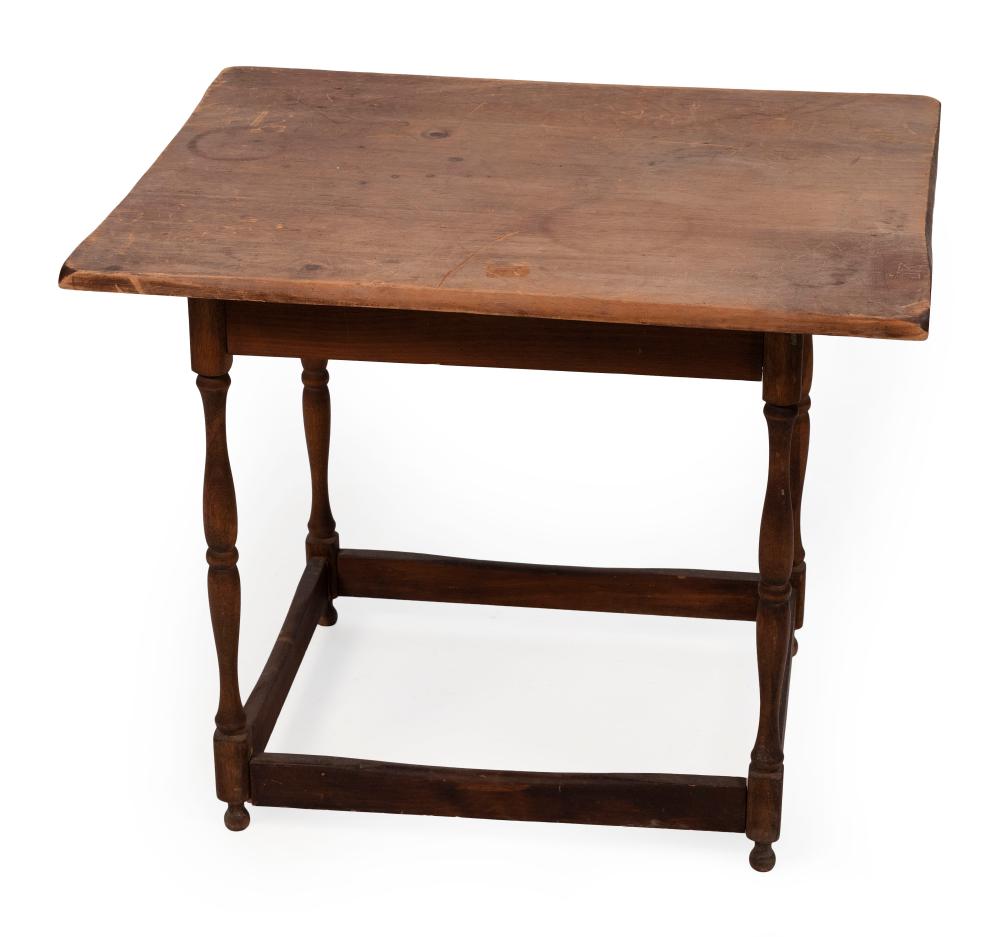 18TH CENTURY-STYLE TAVERN TABLE