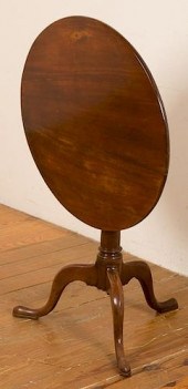 18TH CENTURY TILT TOP TEA TABL