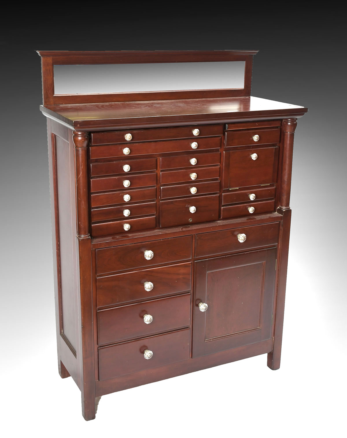 19 DRAWER, 3 DOOR DENTAL CABINET: