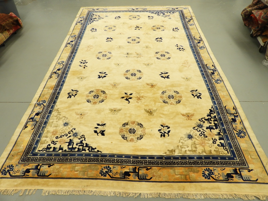 1920'S CHINESE PALACE SIZE ORIENTAL