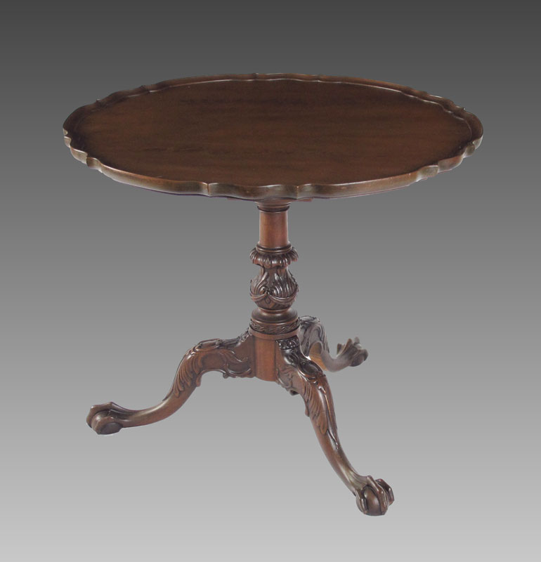 1920'S MAHOGANY PIE CRUST TILT