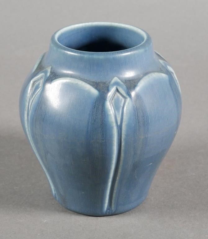1925 ROOKWOOD TULIP VASE, 2089Matte