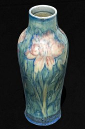 1926 HENTSCHEL ROOKWOOD VASE,
