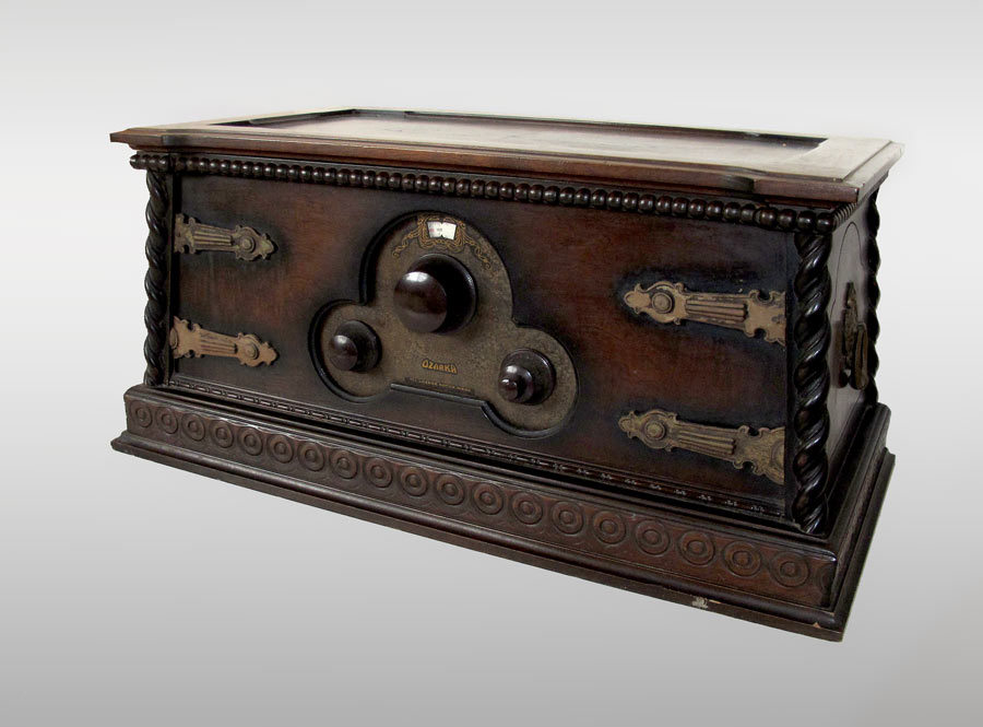 1927 OZARKA TREASURE CHEST TUBE