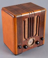 1930S CROSLEY MODEL 515 TOMBST