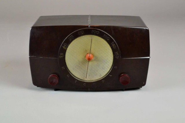 1938 PLASTIC MOTOROLA MODEL