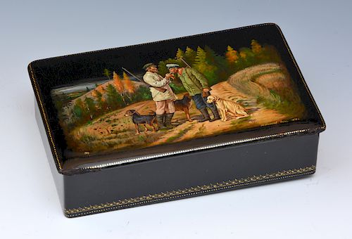 1939 RUSSIAN LACQURED BOX WITH HAND