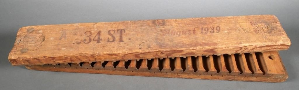 1939 WOOD CIGAR PRESSDated August