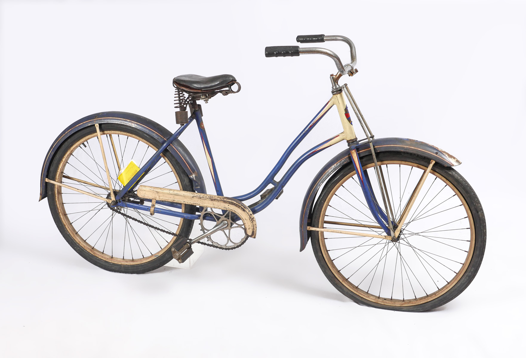 1940 GIRL'S SCHWINN BICYCLE: 1940's