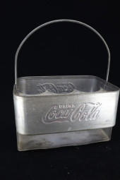 1940'S DRINK COCA COLA EMBOSSE