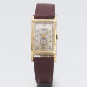 1940'S GRUEN CURVEX WRISTWATCH