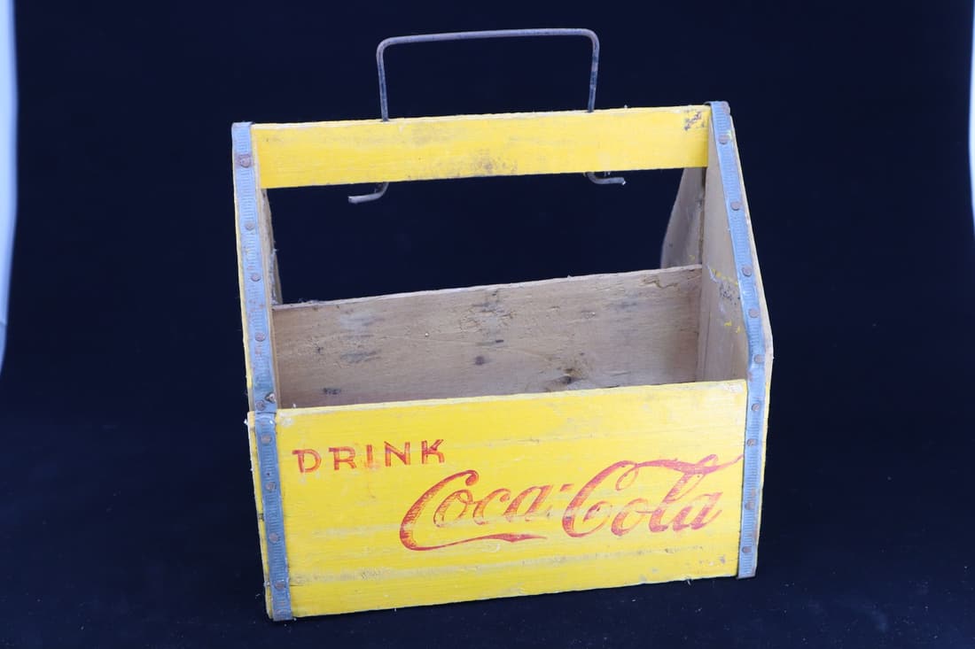 1941 PAUSE GO REFRESHED COCA COLA
