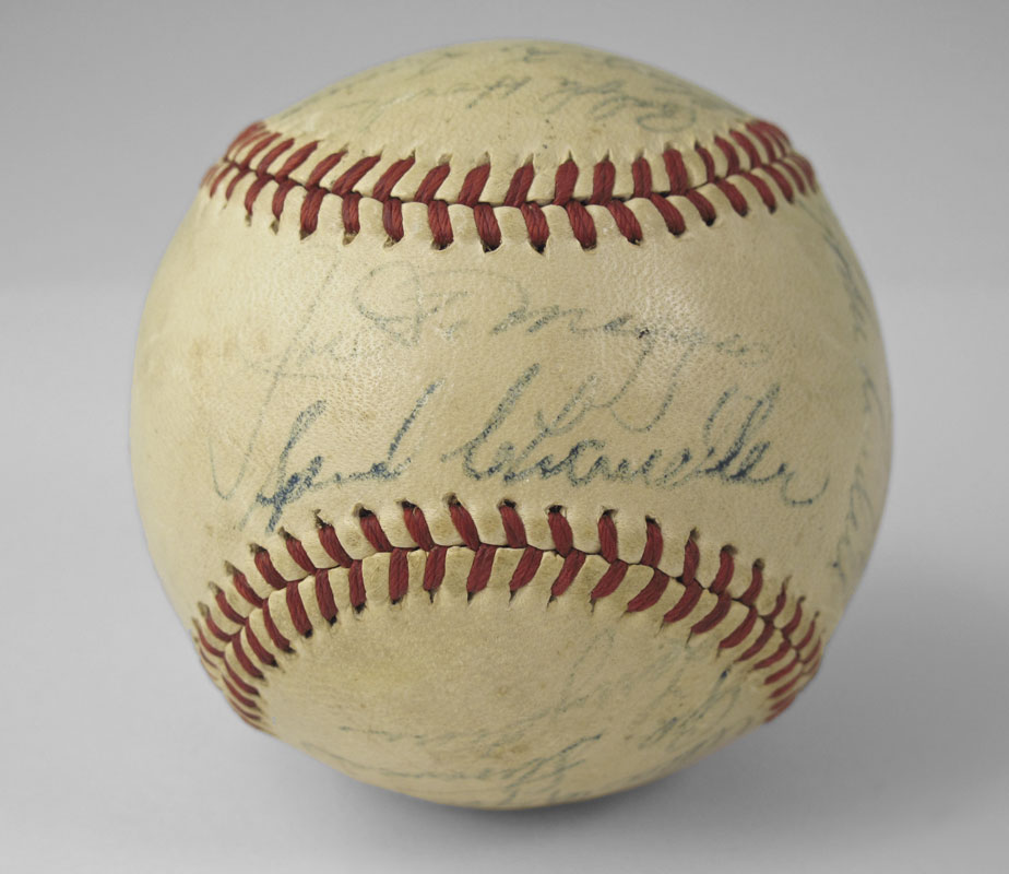 1947 TEAM SIGNED NEW YORK YANKEES