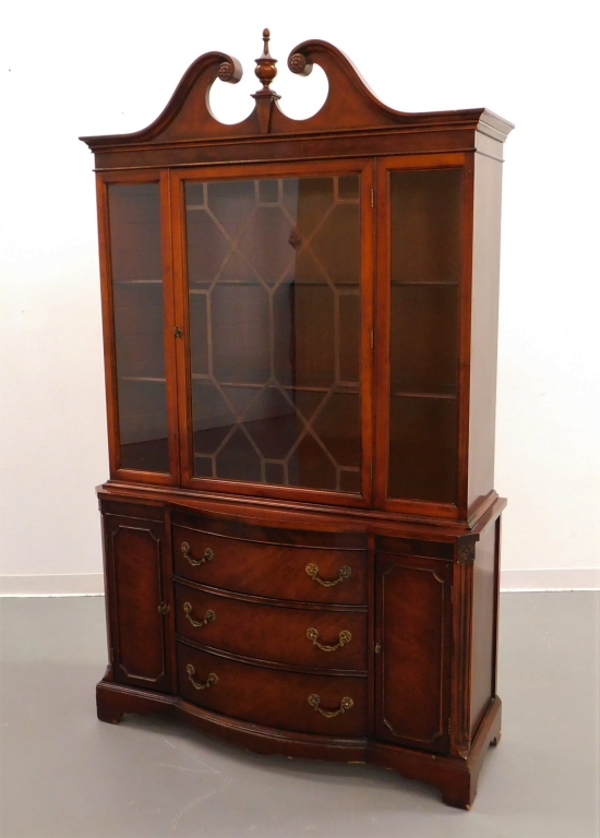 1950'S MAHOGANY VENEER BOW FRONT