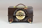 1952 PLASTIC ZENITH RADIO MODE