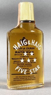 1960S HAIG & HAIG SCOTCH BOTTL