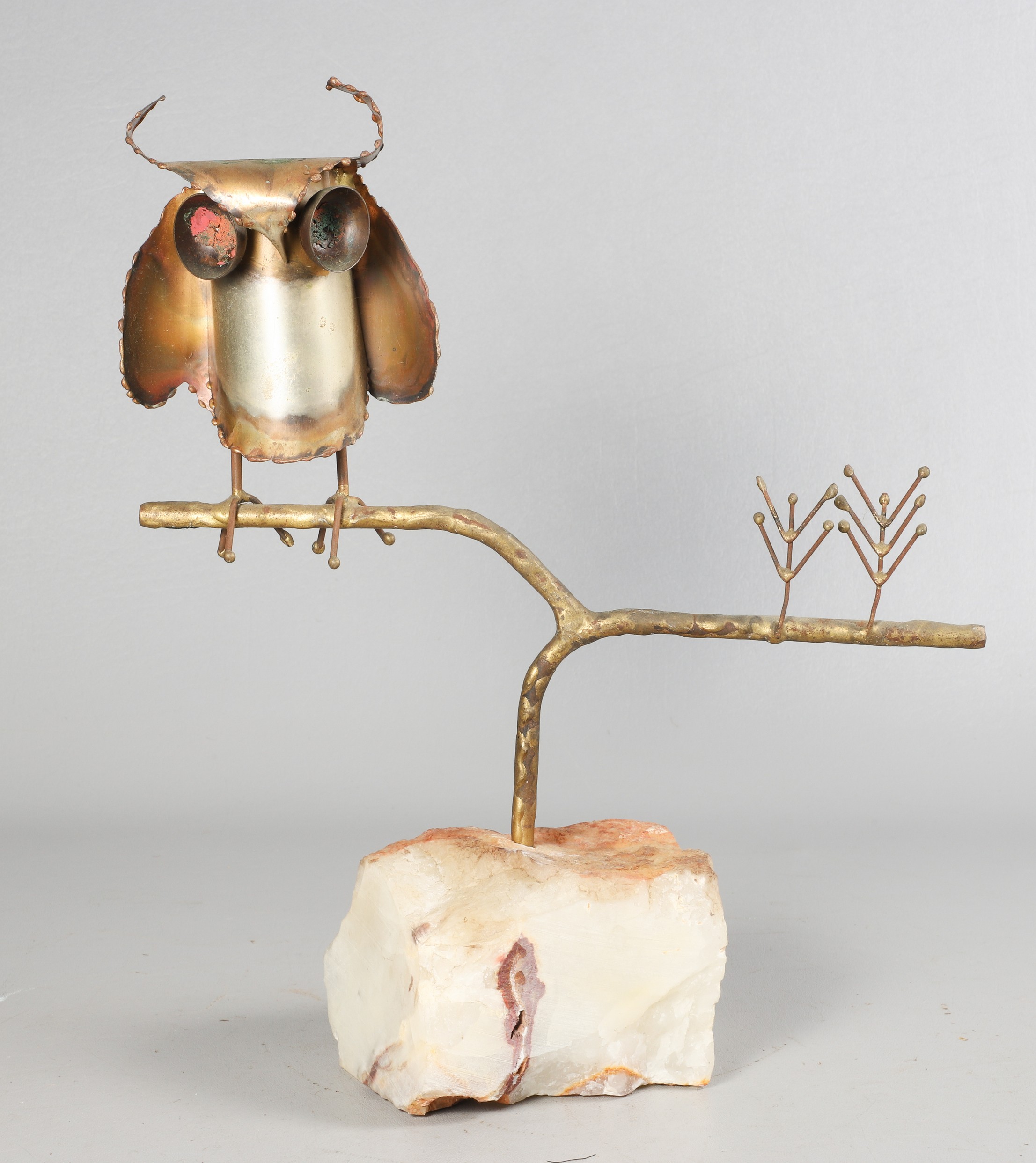 1969 Curtis Jere owl on stand,