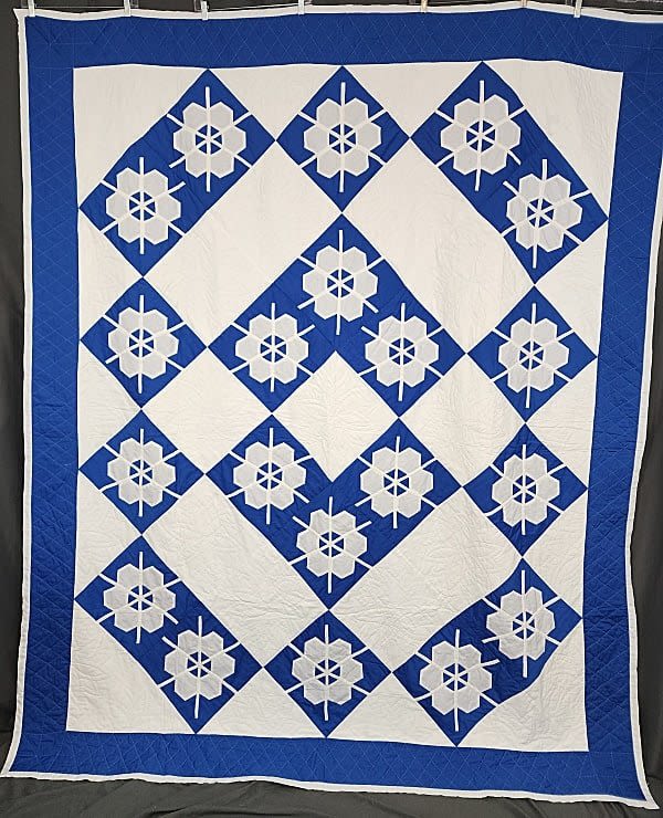 1985 Snowflake Quilt measures