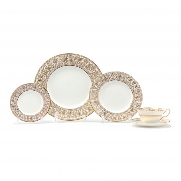 (199) PIECE SET OF WEDGWOOD GOLD