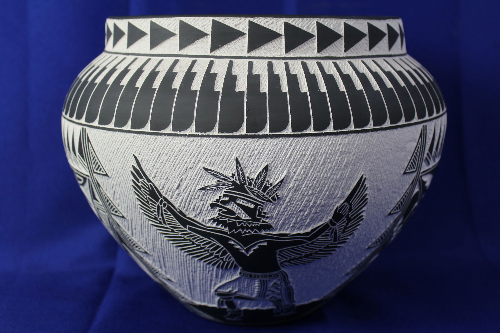 1990 BLACK ON WHITE NATIVE ACOMA