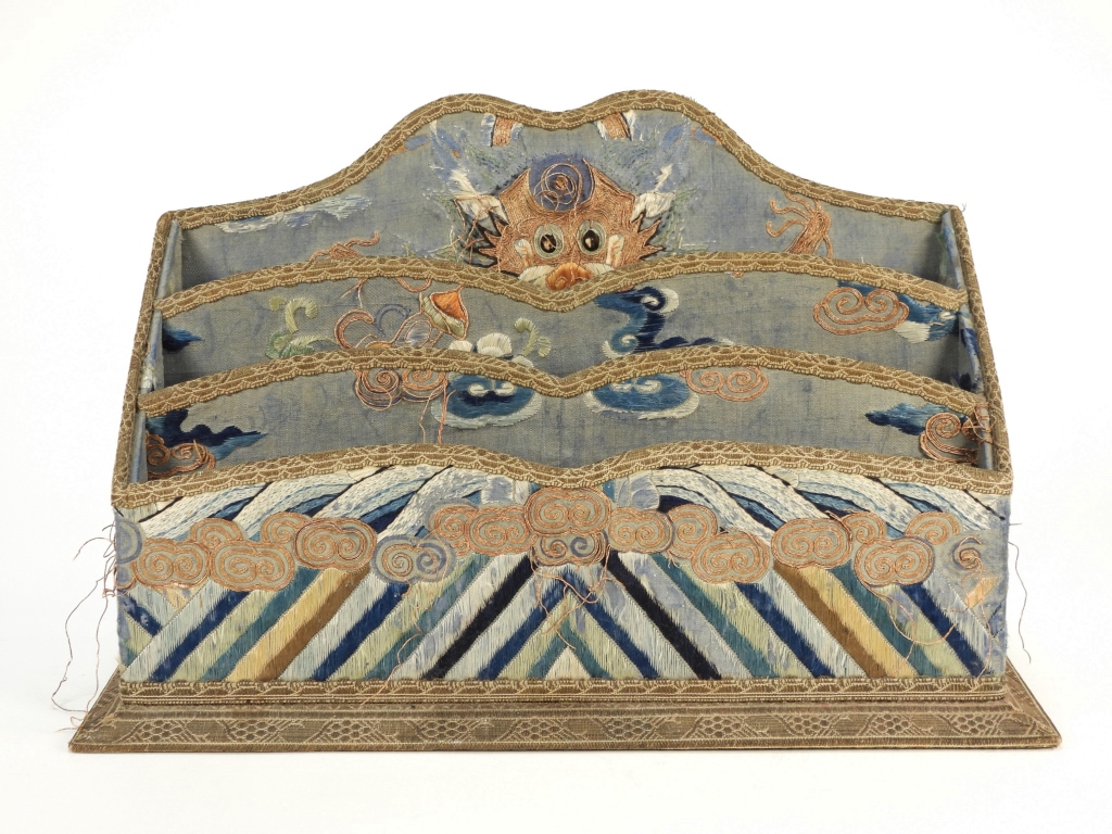 19C. CHINESE IMPERIAL DRAGON SILK