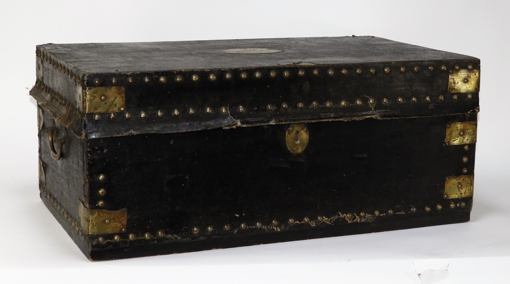 19C CHINESE LEATHER BRASS TACK