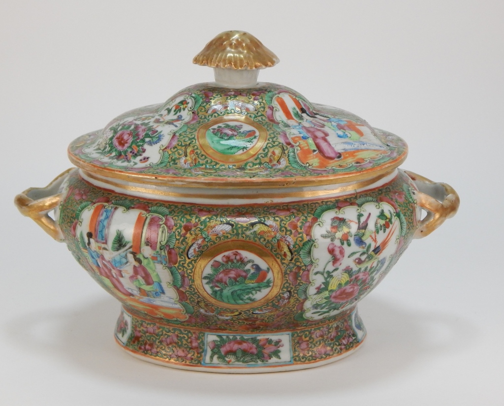 19C CHINESE ROSE MEDALLION