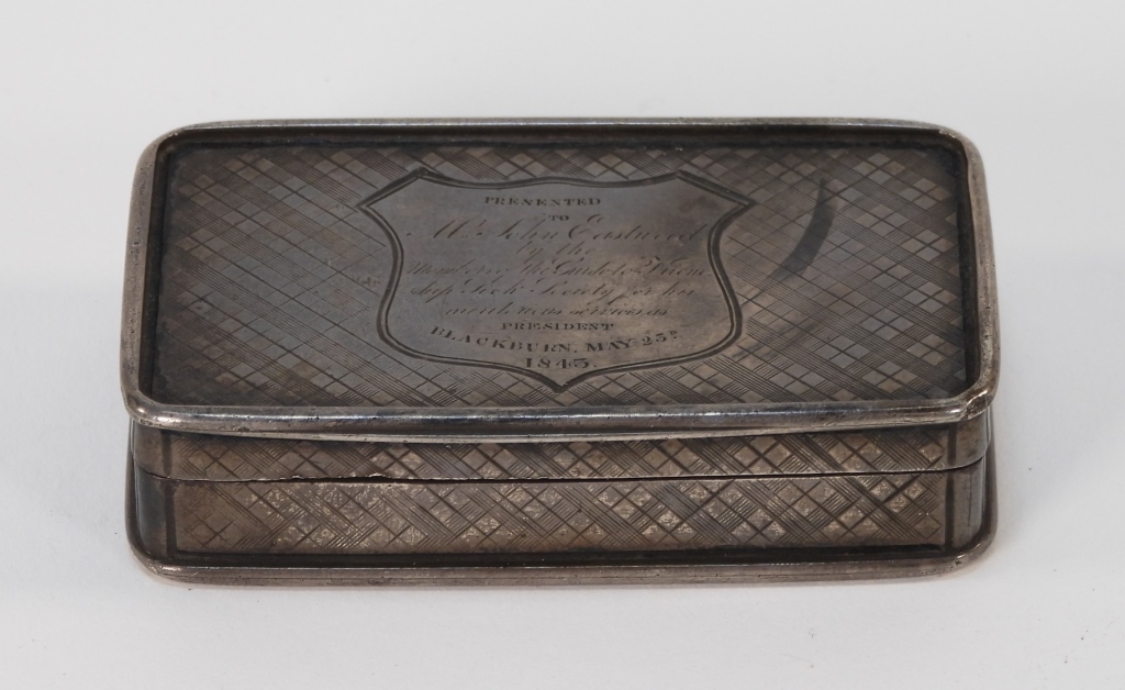 19C ENGLISH STERLING SILVER SNUFF