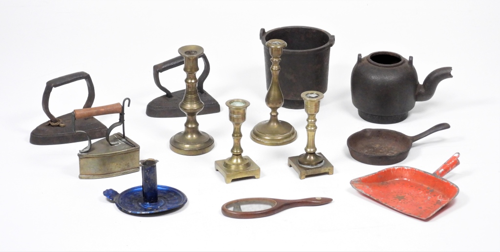 19C. MINIATURE BRASS IRON METALWARE