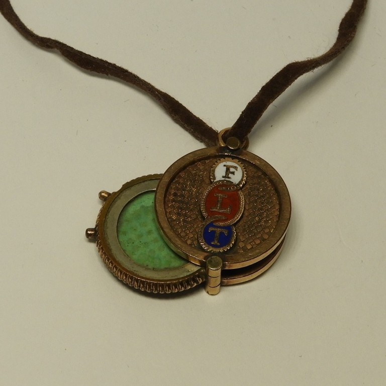 19C. ODD FELLOWS THE THREE LINK