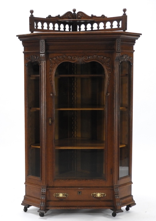 19C VICTORIAN OAK CORNER BOOKCASE