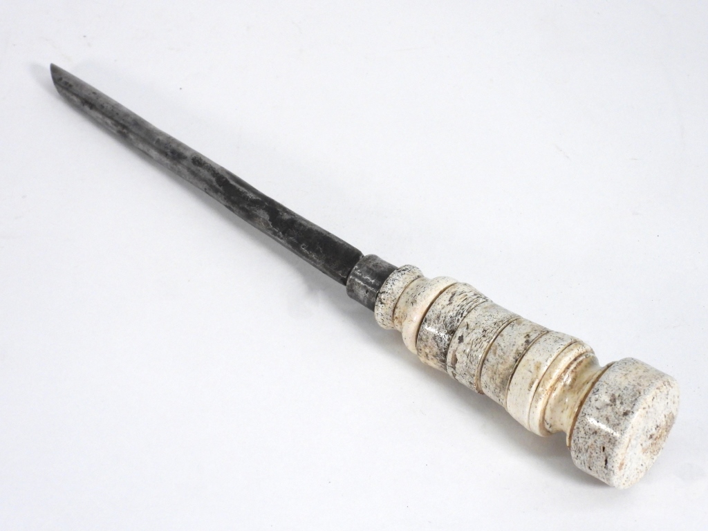 19C WHALE BONE HANDLED NAUTICAL FID