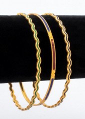 19K YELLOW GOLD ENAMEL BANGLE