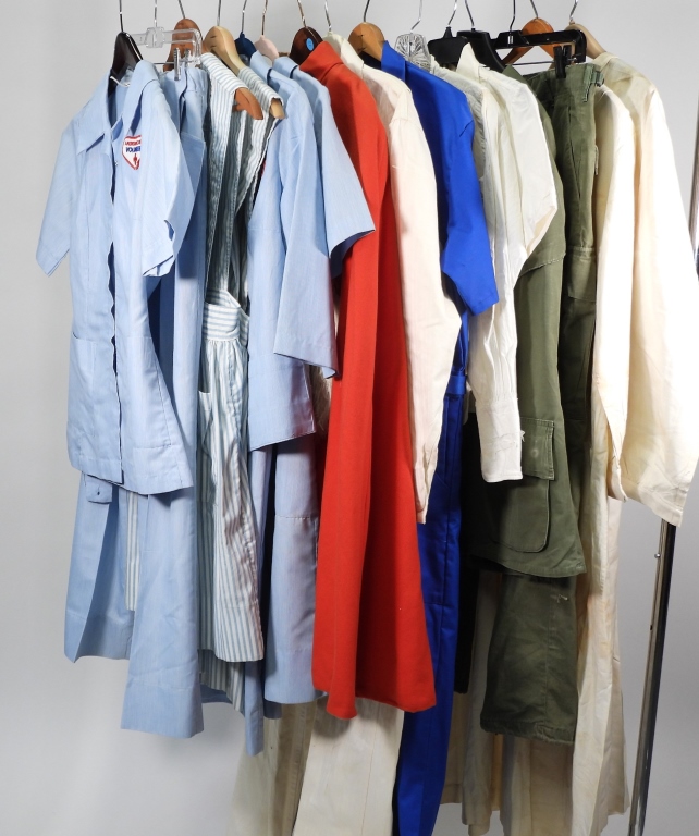 19PC MODERN AMERICAN RED CROSS