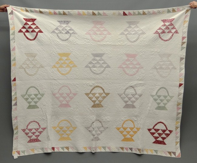 19th c. baskets quilt. 69'' x 80''.