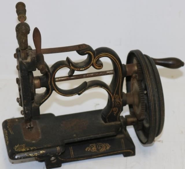 19TH C CHILD'S SEWING MACHINE, CAST