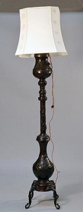 19TH C. CHINESE BRONZE FLOOR L