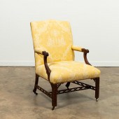 19TH C. CHINESE CHIPPENDALE AR