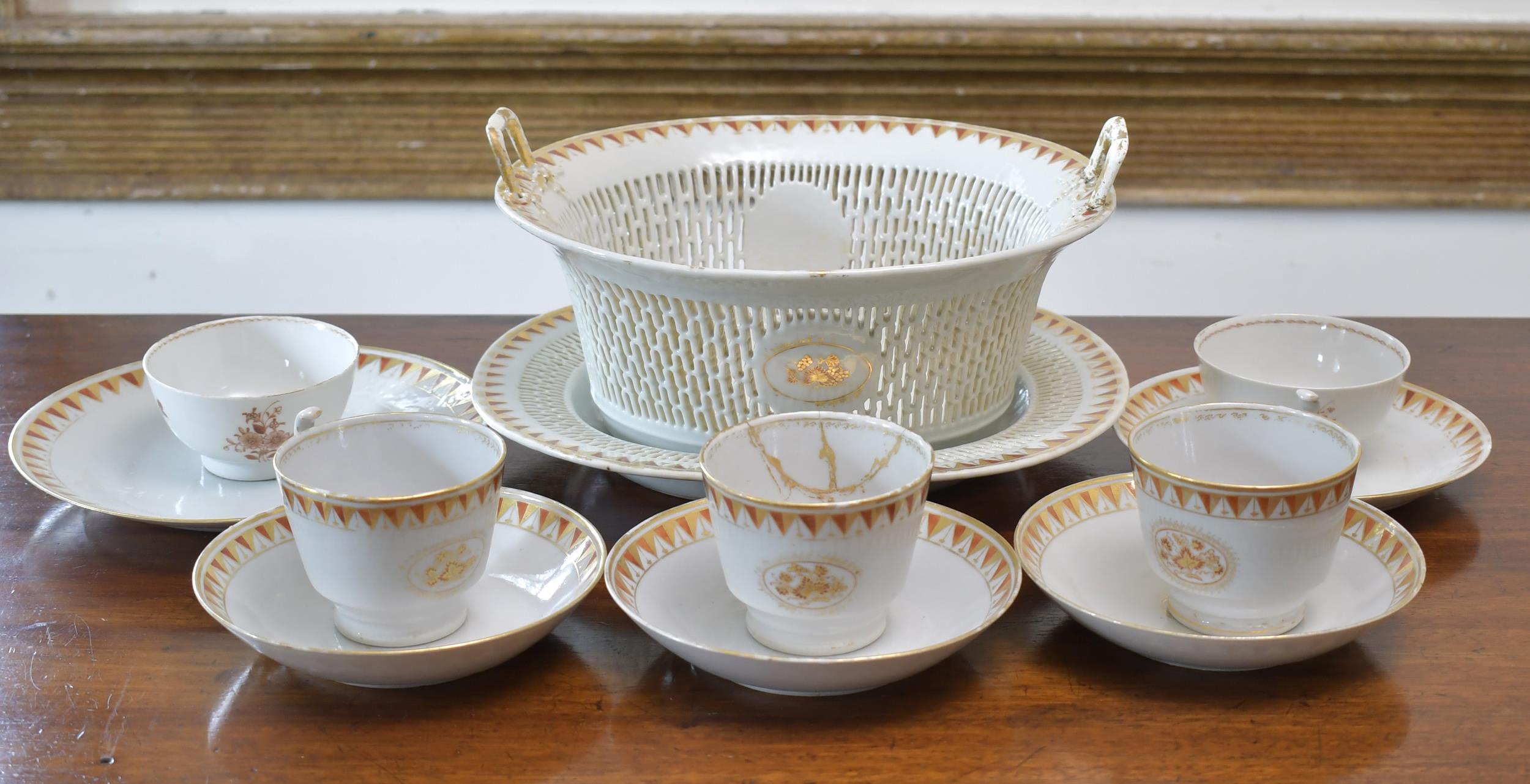19TH C. CHINESE EXPORT PORCELAIN.