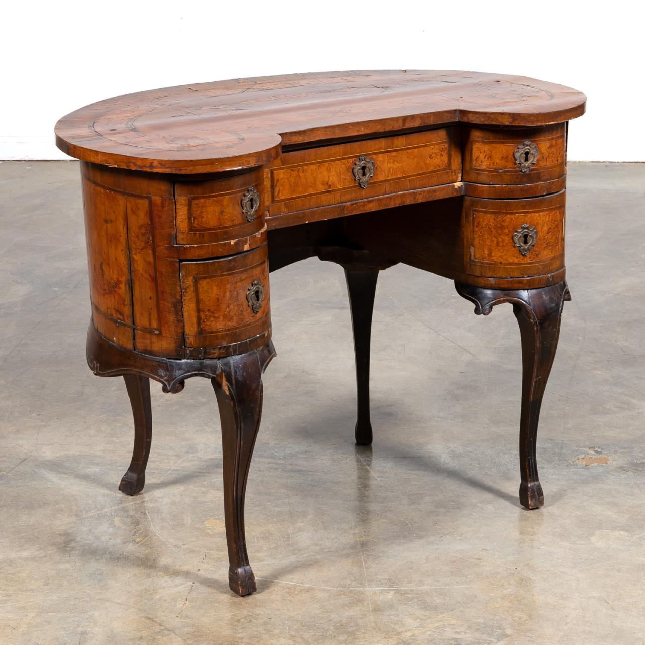 19TH C. CONTINENTAL KIDNEY SHAPED