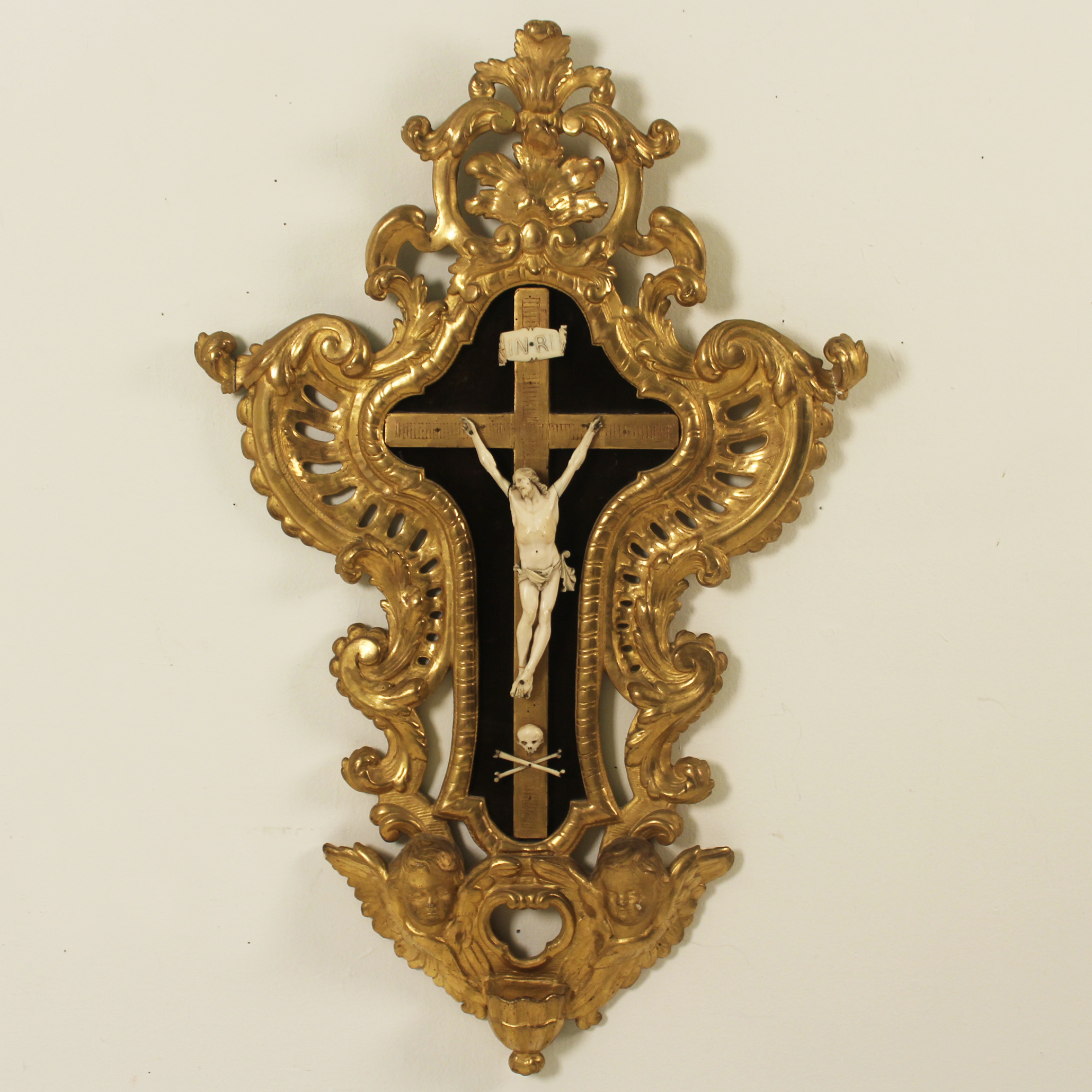 19TH C. CRUCIFIX WITH CARVED