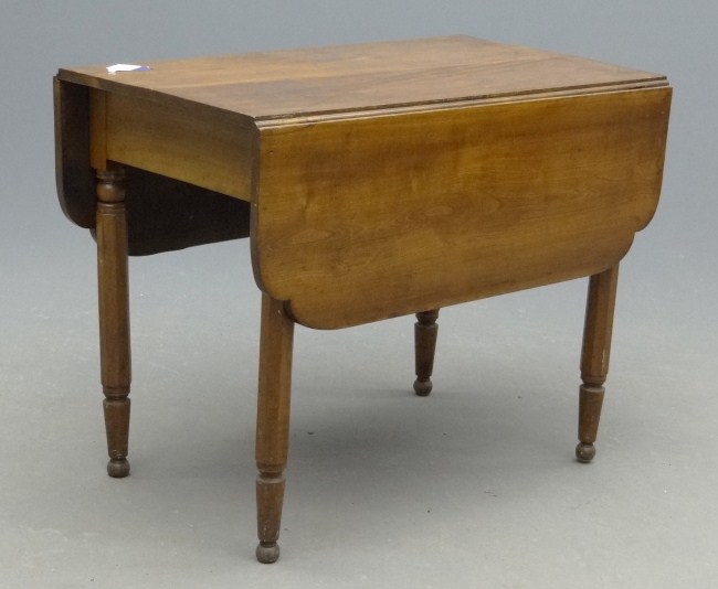 19th c. dropleaf table. Top 21''