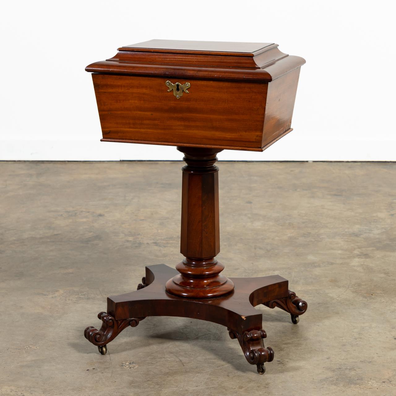 19TH C. ENGLISH MAHOGANY